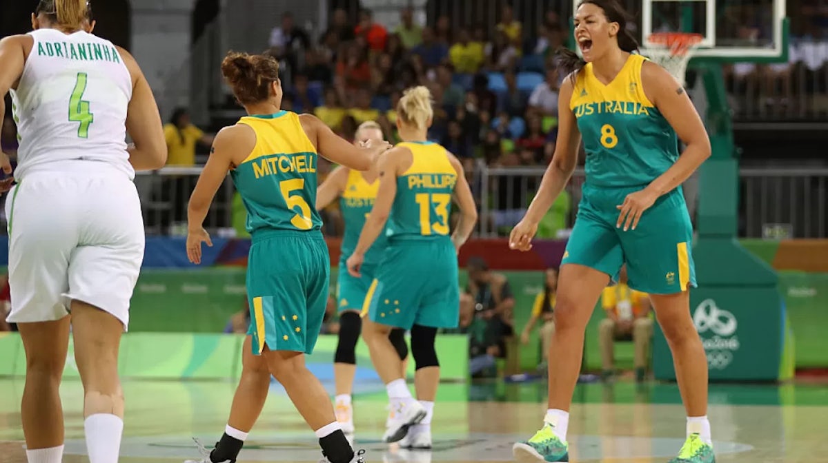 Aussies take second straight tight win