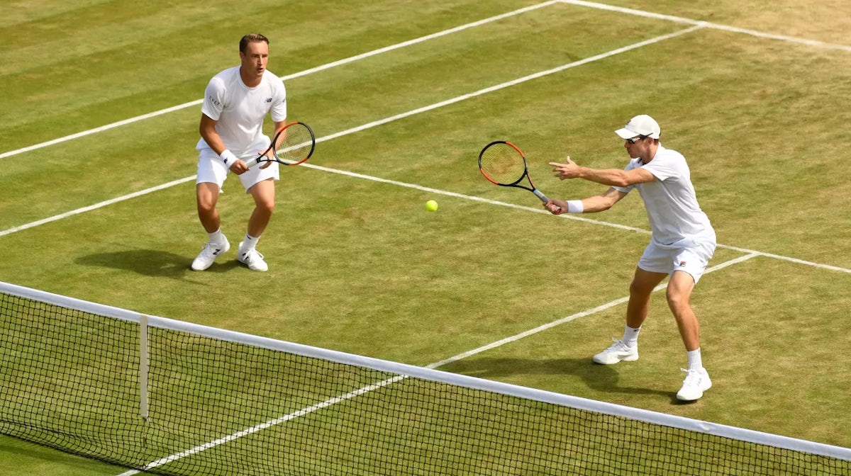 Peers moves into Wimbledon Semis; while Barty, Dellacqua pipped in Quarters