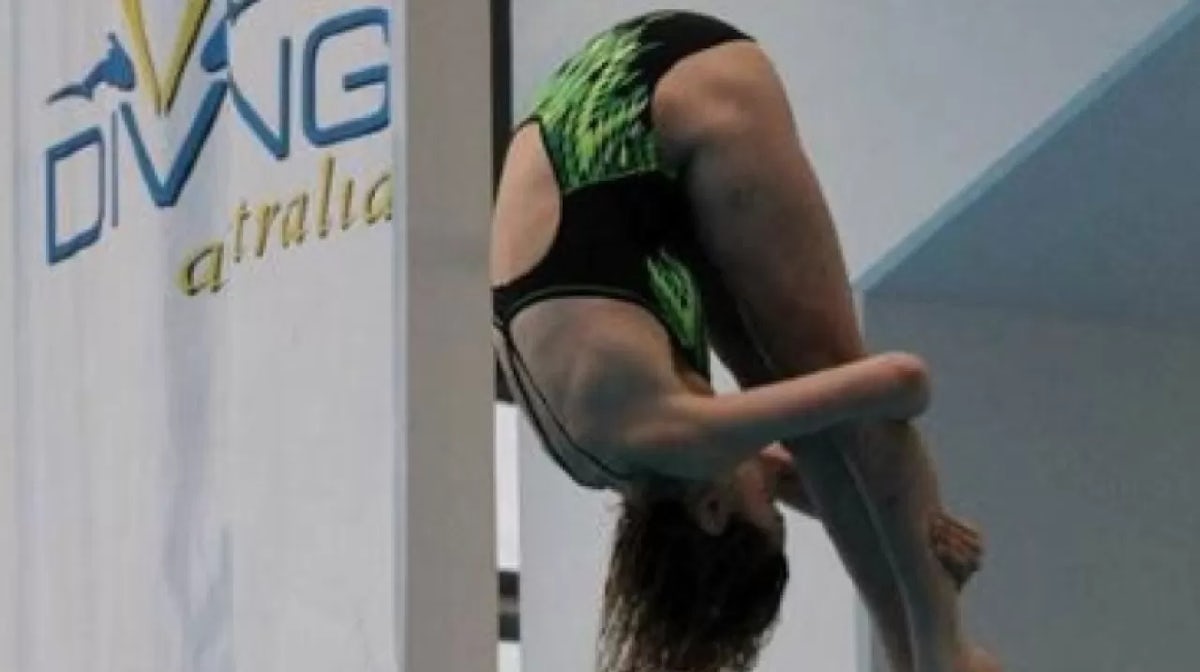 Teenagers dominate diving titles
