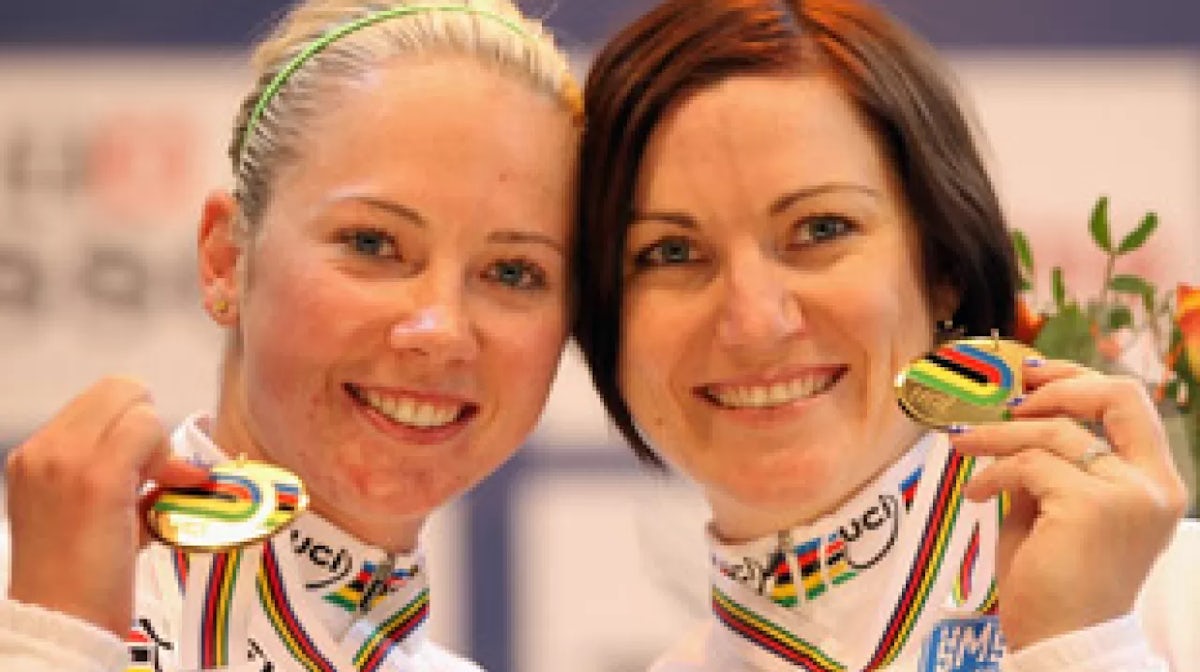 Meares, McCulloch keep Aussies winning