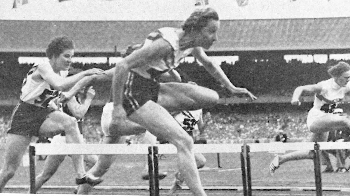 Melbourne 1956 Olympics - Shirley Strickland defends her Olympic title