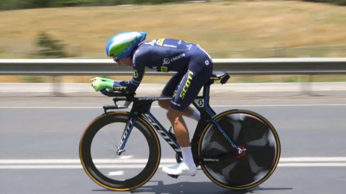Garfoot and Dennis defend national time trial titles