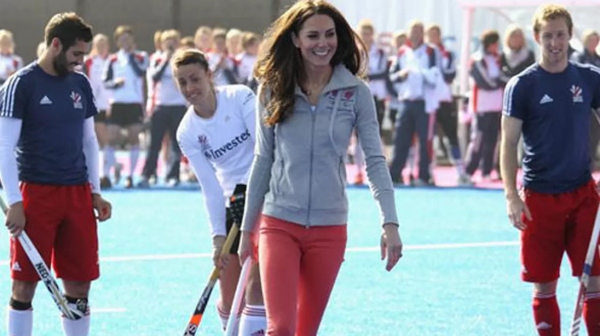 Duchess hits the Olympic hockey pitch