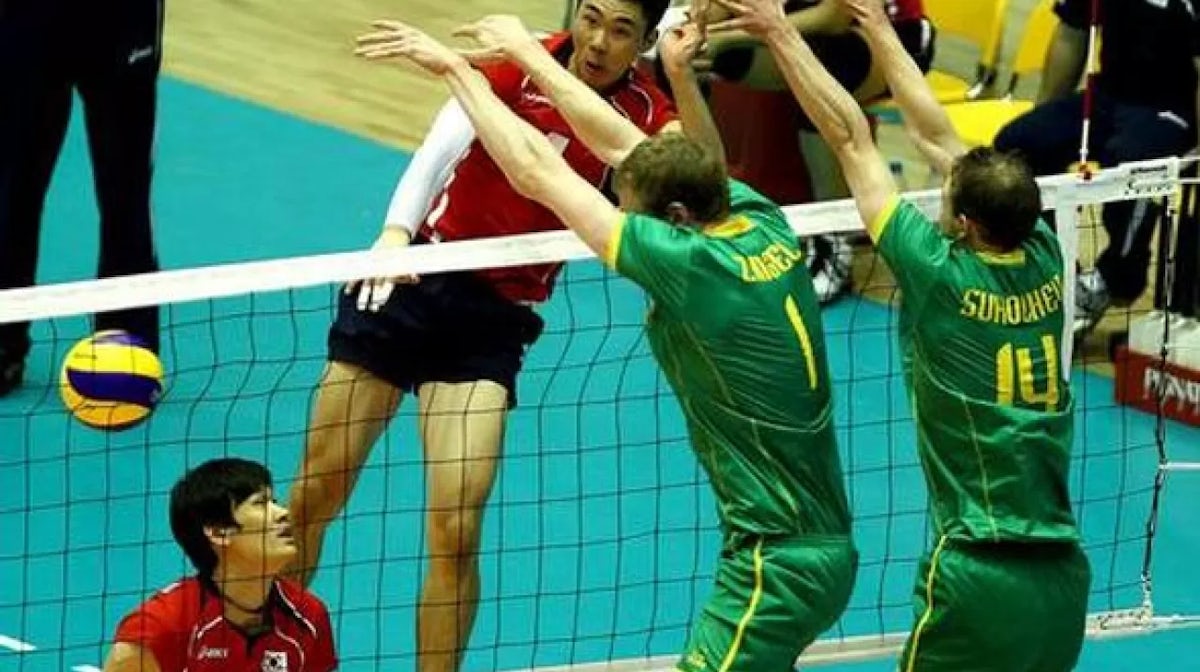 Australia upsets Korea in volleyball