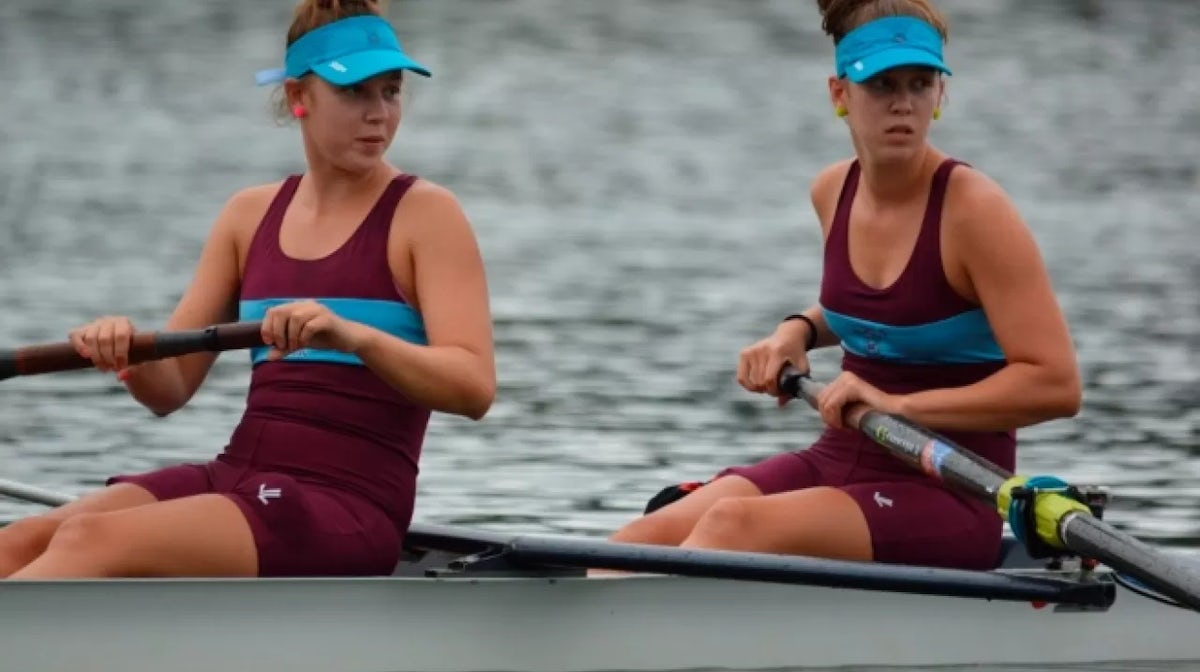 Identical twins take rowing rhythm to China