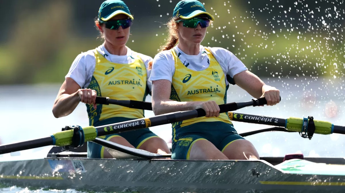 Jessica Morrison and Annabelle McIntyre rowing pairs