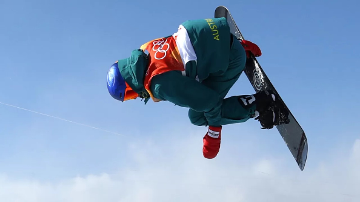 James and Callister progress to halfpipe final