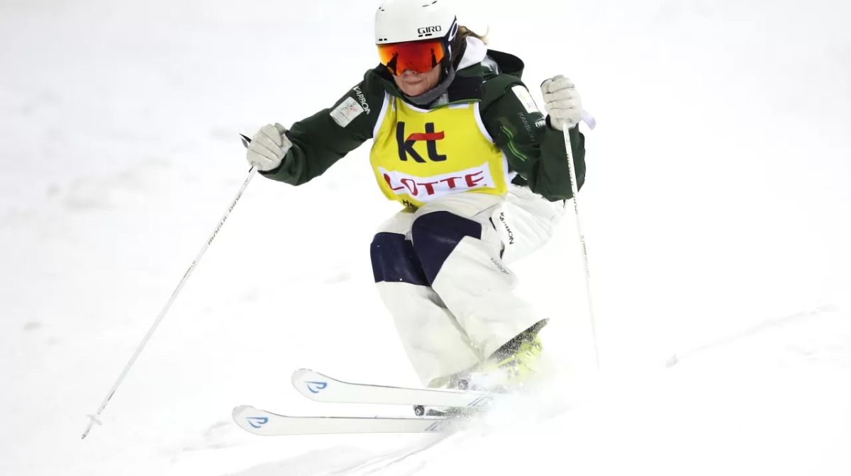 Mogul skiers ready for Spain